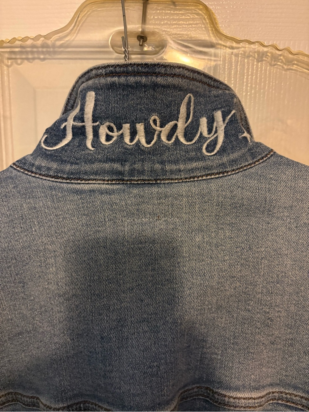 Judy Blue Light Wash Jean Jacket with Raw Hem - Picture 4 of 4